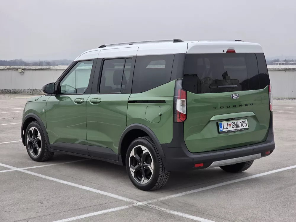 Ford tourneo courier