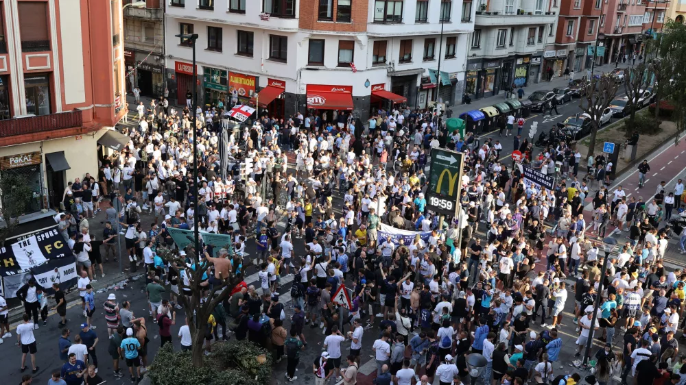 Soccer Football - Europa League - Final - Preview - Tottenham Hotspur v Manchester United - Bilbao, Spain - May 20, 2025 Tottenham Hotspur fans in Bilbao ahead of the final REUTERS/Pankra Nieto