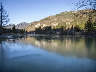 - 28.12.2019 - simbolična fotografija - jezero Kreda, sonce, voda, zima, narava//FOTO: Matjaž Ru&scaron;t