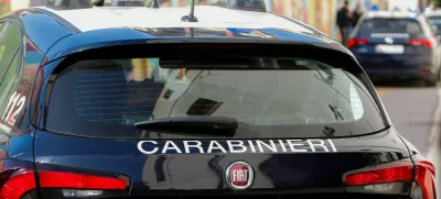 Anti-mafia officers take part in a police operation in Palermo, Sicily, Italy. (Photo by Antonio Melita/Pacific Press) - AntonioMelita_021224(6)//PACIFICPRESS_xyz00005338_000005/Credit:Antonio Melita/PACIFIC PR/SIPA/2502120737,Image: 962594892, License: Rights-managed, Restrictions:, Model Release: no