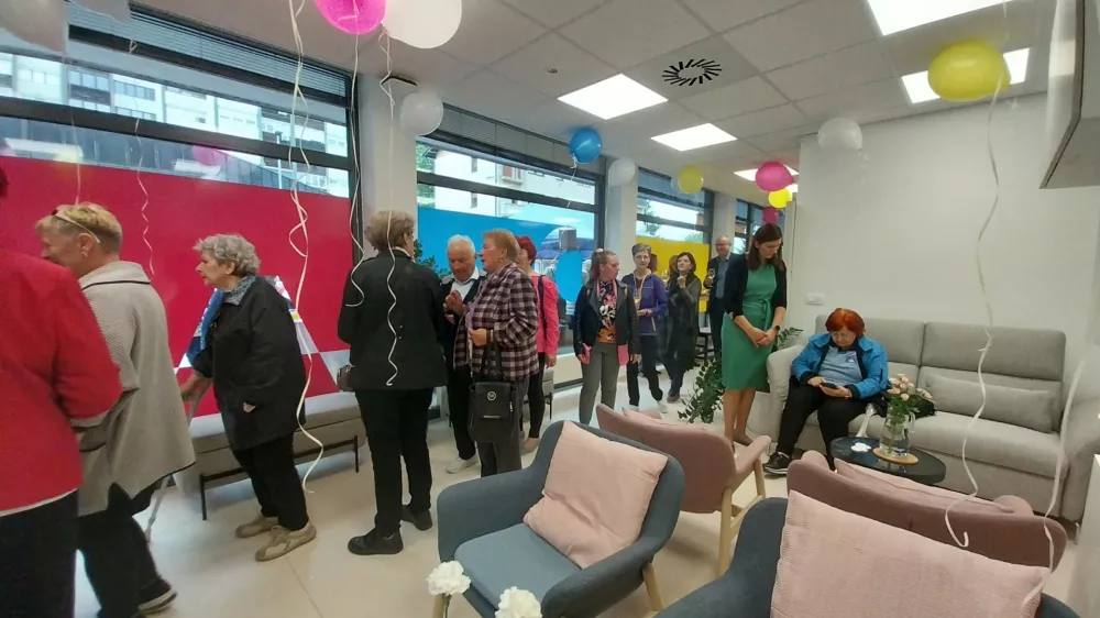 Udobje centra ustvari interier, za dodatno aktivnost pa bo poskrbela tudi miza za namizni tenis. Foto: Vesna Levičnik