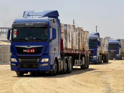 Trucks transport aid as Gaza Humanitarian Foundation said it has commenced operations to begin distribution of aid, in Rafah, in the southern Gaza Strip, May 26, 2025. Gaza Humanitarian Foundation/Handout via REUTERS  THIS IMAGE HAS BEEN SUPPLIED BY A THIRD PARTY. NO RESALES. NO ARCHIVES. MANDATORY CREDIT.