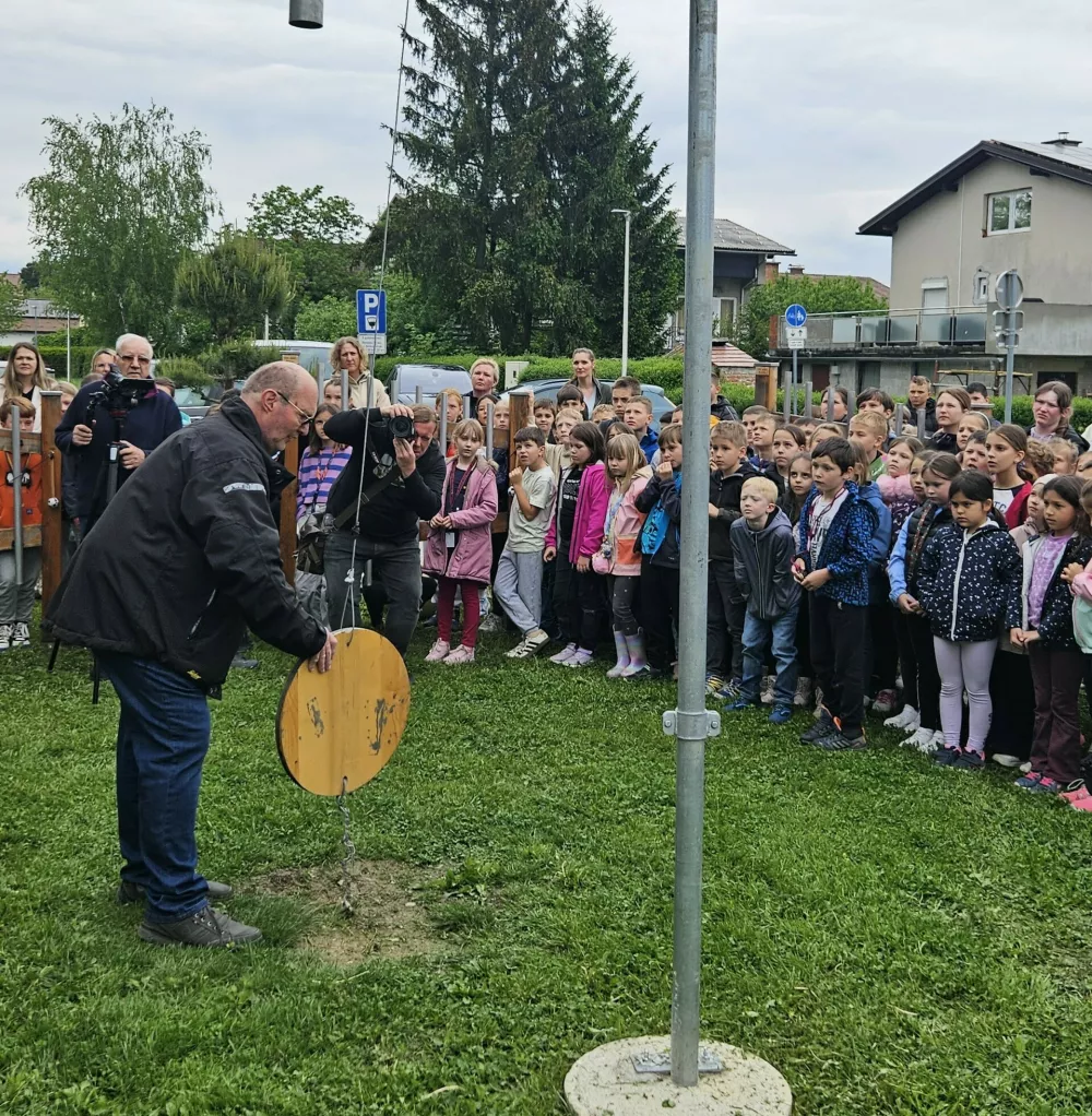 Zvočna zelenica v Celju: vetrne pi&scaron;čali pomirjajo in ustvarjajo posebne vibracije