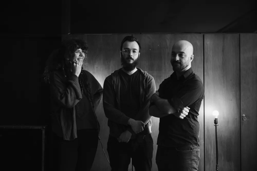 Zasedba Moving as a Giant bo nastopila 29. maja v Kinu &Scaron;i&scaron;ka, po mnenju vodje festivala Druga godba Bogdana Benigarja pa gre za najbolj&scaron;i alter rock bend pri nas v zadnjih dveh letih. Foto: arhiv DG