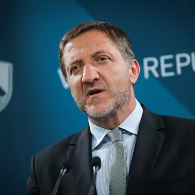 Ljubljana, vlada.Novinarska konferenca o vlogi in pomenu zaposlenih v javnem sektorju ter o prenovi placnega sistema.Minister za finance Klemen Bostjancic.