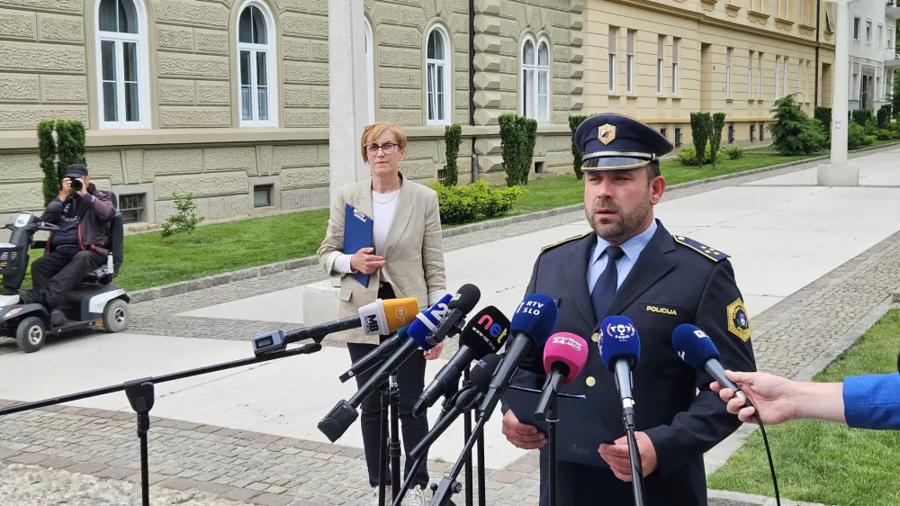 Maribor.Izjava glede napada psov v Miklavzu na Dravskem polju.Visji samostojni policijski inspektor Policijske uprave Maribor Matej Harb.