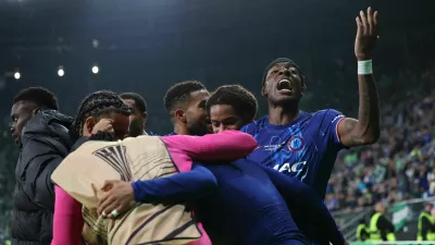 Soccer Football - Conference League - Final - Real Betis v Chelsea - Wroclaw Stadium, Wroclaw, Poland - May 28, 2025 Chelsea's Jadon Sancho celebrates scoring their third goal with teammates REUTERS/Kacper Pempel