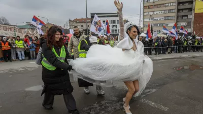 Nevesta - poroka15.2.2025 - Kragujevac - Srbija - &scaron;tudentski protest - Blokada Kragujevca v podporo &scaron;tudentom Foto: Luka Cjuha