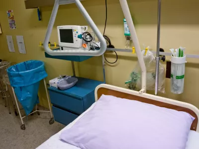 - simbolična fotografija - zdravstvoUKC univerzitetni klinični center Ljubljana, zdravstvo,zdravstveni sistem,medicina,medicinski pripomočki,soba za prebujanje,postelja,postelje//FOTO: Tomaž Zajel&scaron;nik