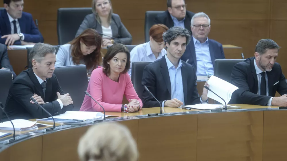 Robert Golob, Tanja Fajon, Luka Mesec- 03.03.2025 - Predsednik vlade dr. Robert Golob je na 28. redni seji Državnega zbora odgovarjal na ustna poslanska vpra&scaron;anja - parlament, poslanec, poslanci, politika, vlada//FOTO: Jaka Gasar