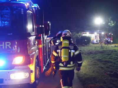 Firefighter with breathing apparatus at the scene