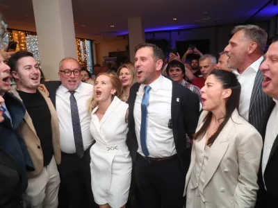 01.06.2025., Split - Docek izbornih rezultata drugog kruga lokalnih izbora u izbornom stozeru HDZ-a u studentskom restoran S.O.S. u Kopilici. Josip Gojak, Ivo Bilic, Edita Maretic, Tomislav Suta i Matea Dorcic Photo: Ivo Cagalj/PIXSELL