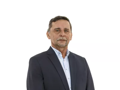 Miran LesjakZA ONLINE - Redakcija Dnevnik 2024 - portreti za komentarje in kolumne - kolumnisti - komentatorji &ndash; novinarji - portret //FOTO: Luka Cjuha