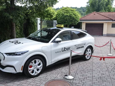 - 20.05.2025 - dogodek ob vstopu Uberja na slovenski trg, ki ga gosti ameri&scaron;ka odpravnica poslov Melania Arreaga; Rezidenca ameri&scaron;kega veleposlanika - Uber//FOTO: Jaka Gasar