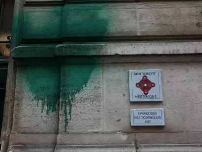 Vandalizem na judovskih objektih v Parizu
