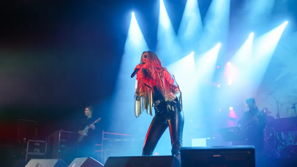 - Nika Zorjan.31.12.2023. -Silvestrovanje v Ljubljani na Kongresnem trgu.//FOTO: Bojan Velikonja