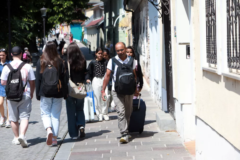 Od parkiri&scaron;ča do hostlov: Na Petkov&scaron;kovem nabrežju kar 100 turističnih namestitev