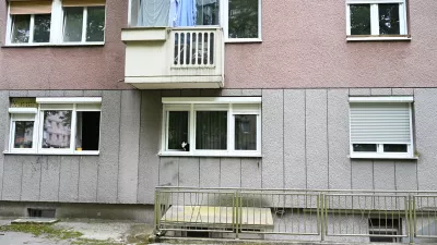 Lastni&scaron;tvo stanovanja je pomembna naložba za varno starost, a ga večina starej&scaron;ih lastnikov ne dojema na tak&scaron;en način in ga raje hranijo za dediče, kot da bi ga aktivirali za izbolj&scaron;anje svojega finančnega stanja. Foto: Nik Erik Neubauer