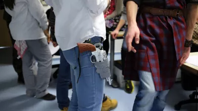 - DESK - centralna redakcija časnika Dnevnik - dija&scaron;ka novinarska ekipa - dijaki gimnazije Jesenice na pustni torek - simbolična fotografija - orožje - mladina - nasilje - pustna maska     - 17.02.2015 - Projekt časopisa Dnevnik - soustvarjanje &scaron;este Dnevnikove priloge Obrazi prihodnosti - priloga novinarskih ekip slovenskih gimnazij - soustvarjali dijaki gimnazij - 19 &scaron;ol 100 mladih novinarjev - &scaron;olstvo - izobraževanje - mediji - //FOTO: Jaka Gasar / Foto: Jaka Gasar