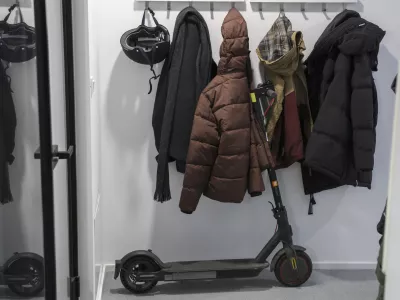 - električni skiro, e-skiro- 11.04.2023 - MP hub. Coworking, Trg komandanta Staneta 8 v Ljubljani //FOTO: Jaka Gasar