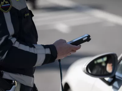 prometni nadzorpolicija - simbolična fotografijaprometna policijavarnost v prometupolicija na motorjihmotoristična policijaprehitri voznikiavtocestna policijaalkotestalkohol v prometu08.04.2025 Policijski nadzor, počivali&scaron;če PovodjeFOTO: Nik Erik Neubauer