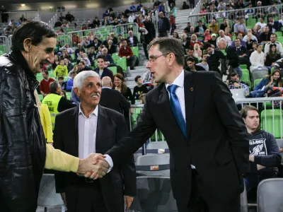 nekdanji ko&scaron;arkar Aljo&scaron;a Žorga in predsednik KK Olimpija Ljubljana Jani M&ouml;derndorfer - 11.01.2016 - Ko&scaron;arkarski klub Olimpija - večer legend 70 let delovanja ko&scaron;arkarskega kluba Olimpija.   ///FOTO: Luka Cjuha.