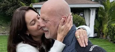 Žena Bruca Willisa Emma Heming Willis pravi, da se bori z občutkom krivde. F instagram