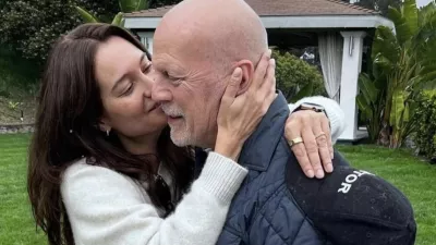 Žena Bruca Willisa Emma Heming Willis pravi, da se bori z občutkom krivde. F instagram