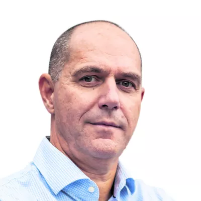  04.11.2019 – red. prof. dr. Jože P. Damijan, ekonomist – redni profesor Ekonomske fakultete Univerze v Ljubljani in nekdanji politik - podpredsednik Strateškega sveta za gospodarstvo pri predsedniku vlade, predsednik vladnega Odbora za reforme in minister za razvoj //FOTO: Matjaž Rušt------COLORNA BELI PODLAGIZA KOLUMNOV PERMANENT !!!