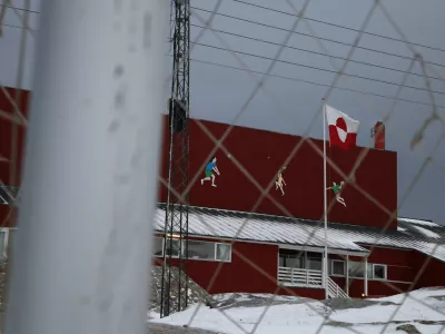 FILED - 09 February 2025, Greenland, Ilulissat: A goal can be seen in the snow on the soccer pitch in the Greenlandic town of Ilulissat. Member associations of the confederation for North and central America and the Caribbean (CONCACAF) have unanimously rejected Greenland's membership application, the body said in a statement on Monday. Photo: Steffen Trumpf/dpa