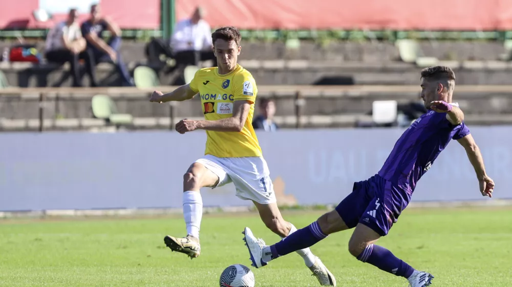 Matic Ivan&scaron;ek (levo), Blaž Vrhovec- 20.10.2024 - nogomet - 1.SNL - Bravo: Maribor //FOTO: Jaka Gasar