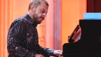 matija Dedić, klavir, glasba