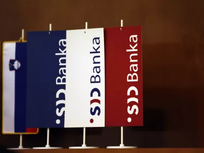 - SID, izvozna in razvojna banka - podpis kreditne pogodbe med SID banko in EIB (Evropska investicijska banka) v vrednosti 100 miljonov evrov, ki jih bo SID banka namenila podjetjem za financiranje razvojnih projektov //FOTO: Luka Cjuha / Foto: Luka Cjuha