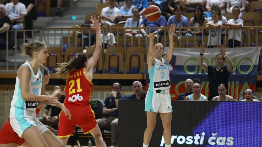 Teja Oblak11.06.2025 - Ko&scaron;arka - Ženska ko&scaron;arkarska reprezentanca - pripravljalna tekma - slovenija črna goraFoto: Luka Cjuha