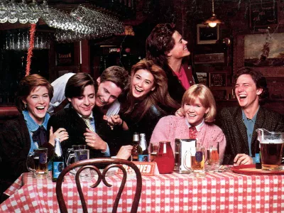 BKJYAX ST ELMO'S FIRE (1985) ALLY SHEEDY, JUDD NELSON, EMILIO ESTEVEZ, DEMI MOORE, ROB LOWE, MARE WINNINGHAM, ANDREW MCCARTHY, JOEL / Foto: Alamy Stock Photo