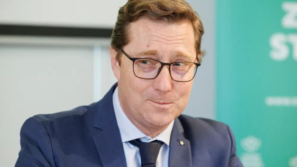 Ljubljana, Slovenski etnografski muzej.Razprava o vidikih varnosti ter pripravljenosti na sodobne nevojaske varnostne groznje.Evropski poslanec Vladimir Prebilic (Zeleni/Vesna).