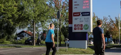 - 31.08.2016 - - Bencinski servis Petrol v Ljubljani - črpalka - gorivo - bencin, trgovine Hip Hop//FOTO: Bojan Velikonja