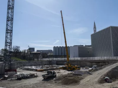 Upad gradbenih del se nadaljuje