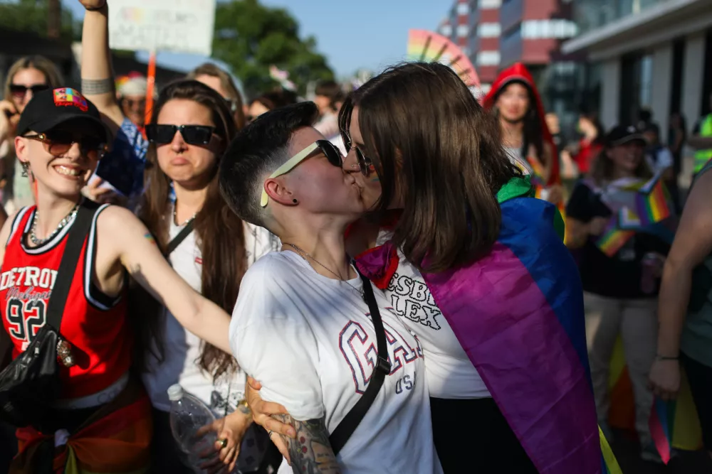(FOTO) Parada ponosa v Ljubljani: parada kot politično dejanje in poziv k pravičnej&scaron;i družbi