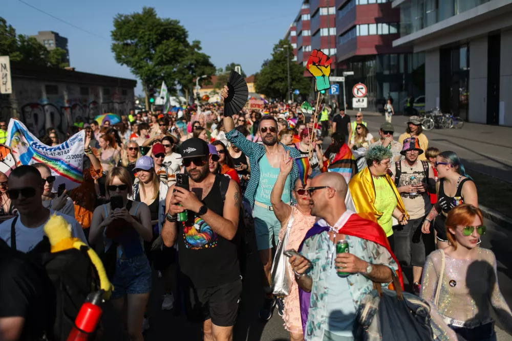 (FOTO) Parada ponosa v Ljubljani: parada kot politično dejanje in poziv k pravičnej&scaron;i družbi