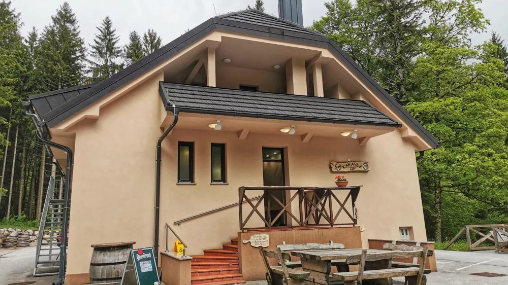 Gosti&scaron;če Karavla 297