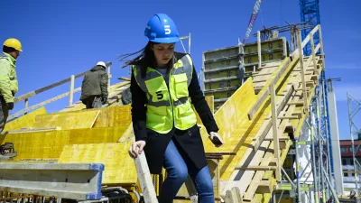 Gradbeni delavciDelovi&scaron;če &Scaron;portni center Ilirija - 04.04.2023 - Ekskurzija po Ljubljani z ljubljanskim županom - //FOTO: Nik Erik Neubauer