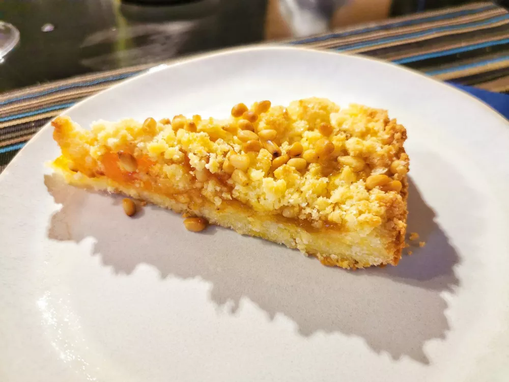 Marelična krostata, Osteria Hladik