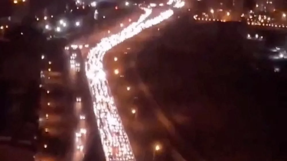 Heavy traffic on the Karaj-Chalus road as vehicles move westwards in a direction leading out of Tehran, Iran, as Israel and Iran continue to attack each other, in this screen grab obtained from social media video released June 16, 2025. Social Media/via REUTERS THIS IMAGE HAS BEEN SUPPLIED BY A THIRD PARTY. NO RESALES. NO ARCHIVES