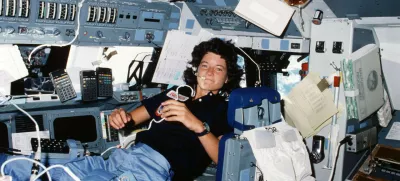 Preden se je odpravila na svojo prvo misijo, so jo vprašali, kako bo vesoljski polet vplival na njene jajčnike. Foto: NASA