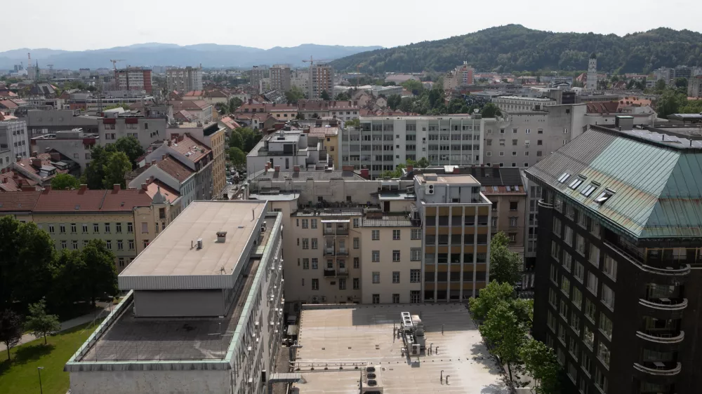 20.05.2025 - Nepremične - stanovanja - cene nepremičnin - panorama Ljubljana - vrednotenje nepremičninFoto: Luka Cjuha