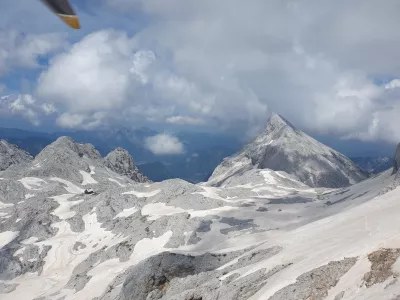 Re&scaron;evanje v gorah s policijskim helikopterjem