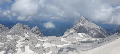 Reševanje v gorah s policijskim helikopterjem