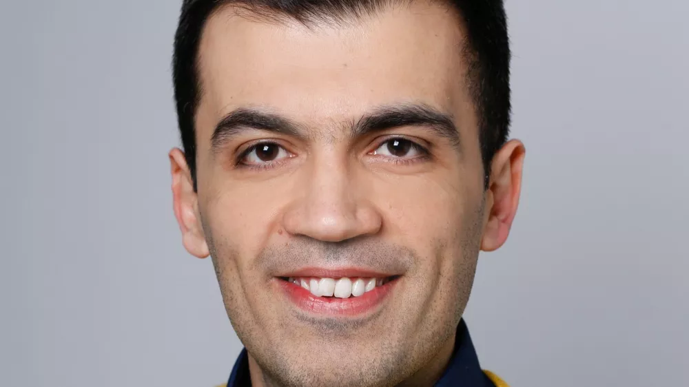 Hamidreza Azizi, politični analitik