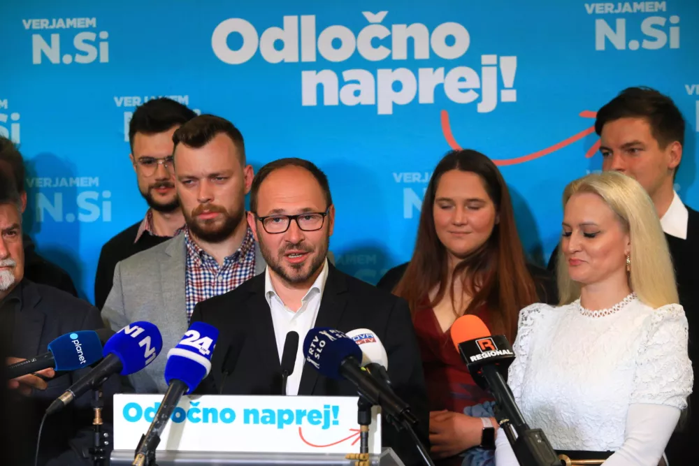 - Volilni &scaron;tab NSi - minister za infrastrukturo Jernej Vrtovec- 24.04.2022 - Parlamentarne volitve 2022FOTO: Andrej Petelin&scaron;ek